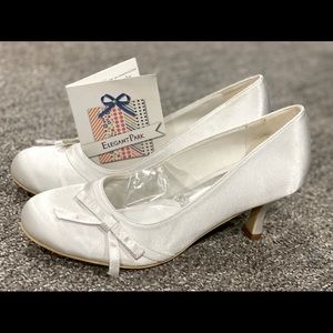 White Heels 👠 brand new! Dress Shoe
